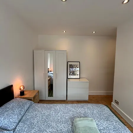 Spacious Battersea Rooms And Apartments Londen Kamer foto