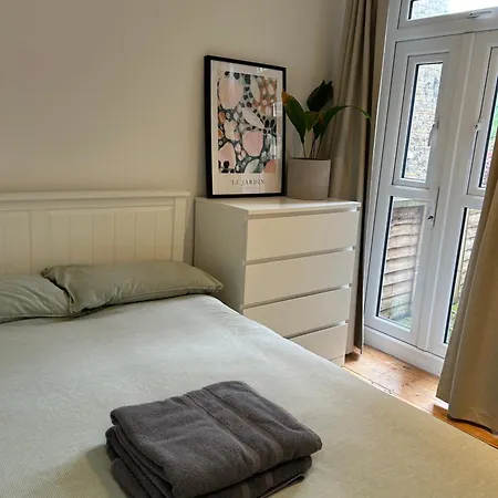 Spacious Battersea Rooms And Apartments Londen Kamer foto