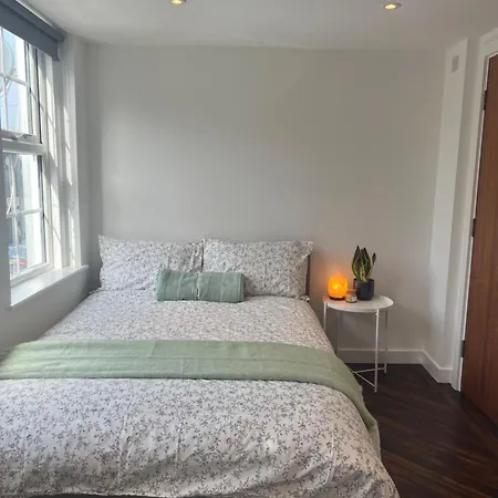 Spacious Battersea Rooms And Apartments Londen Buitenkant foto
