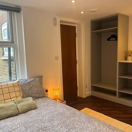 Spacious Battersea Rooms And Apartments Londen Buitenkant foto
