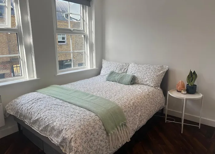 Spacious Battersea Rooms And Apartments